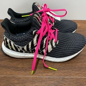 ULTRABOOST 5.0 DNA SHOES